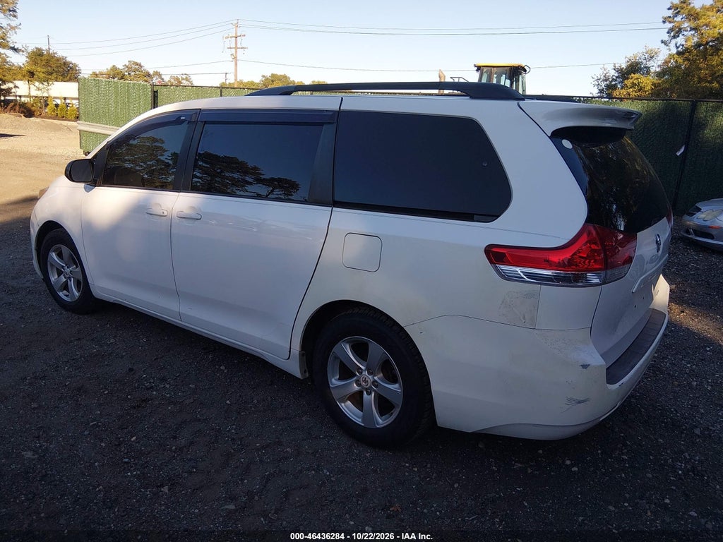 2012 Toyota Sienna LE V6 8 Passenger photo 3