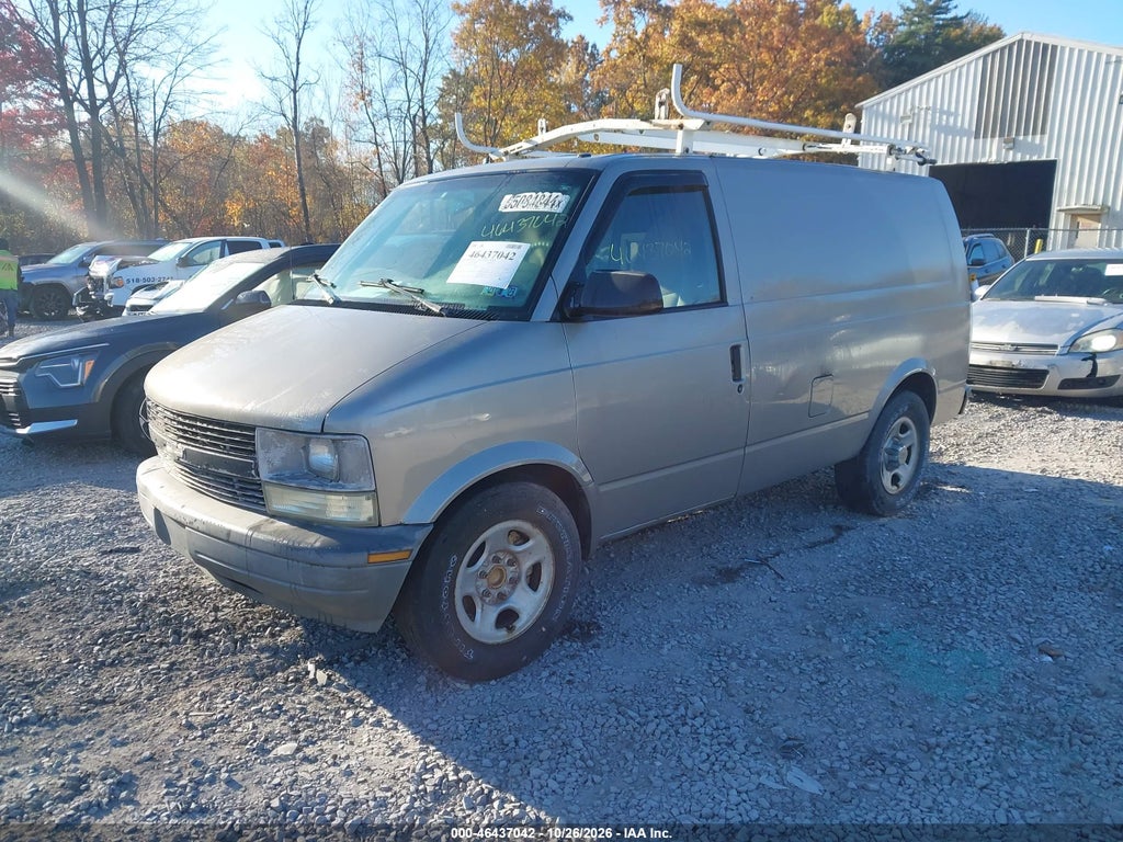 2003 Chevrolet Astro photo 2