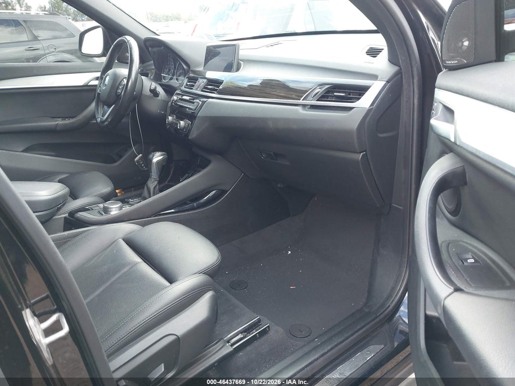 2016 BMW X1 XDRIVE28I photo 5