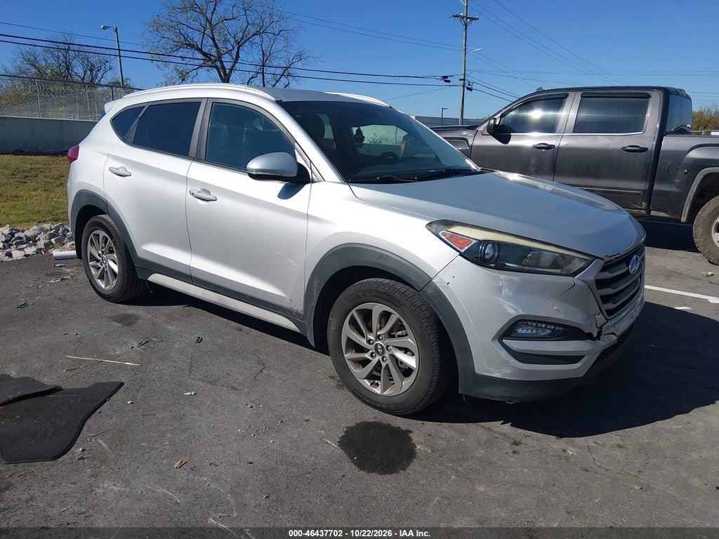 2017 Hyundai Tucson SE Plus photo 1