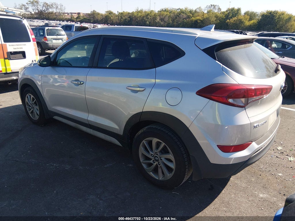 2017 Hyundai Tucson SE Plus photo 3