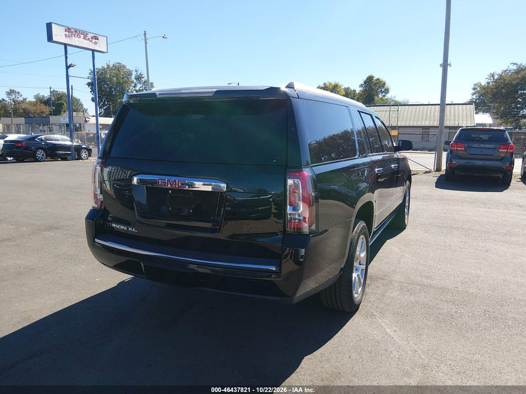 2015 GMC Yukon XL 1500 Denali photo 4