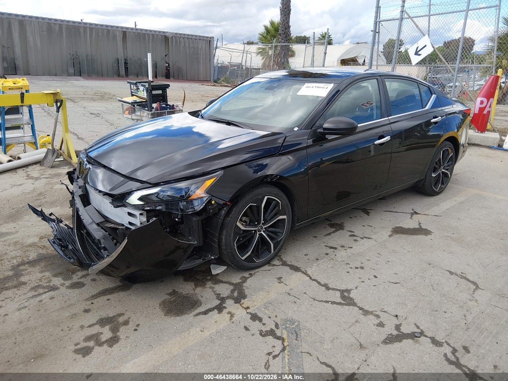 2025 Nissan Altima SV FWD photo 2