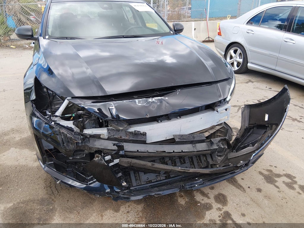 2025 Nissan Altima SV FWD photo 6