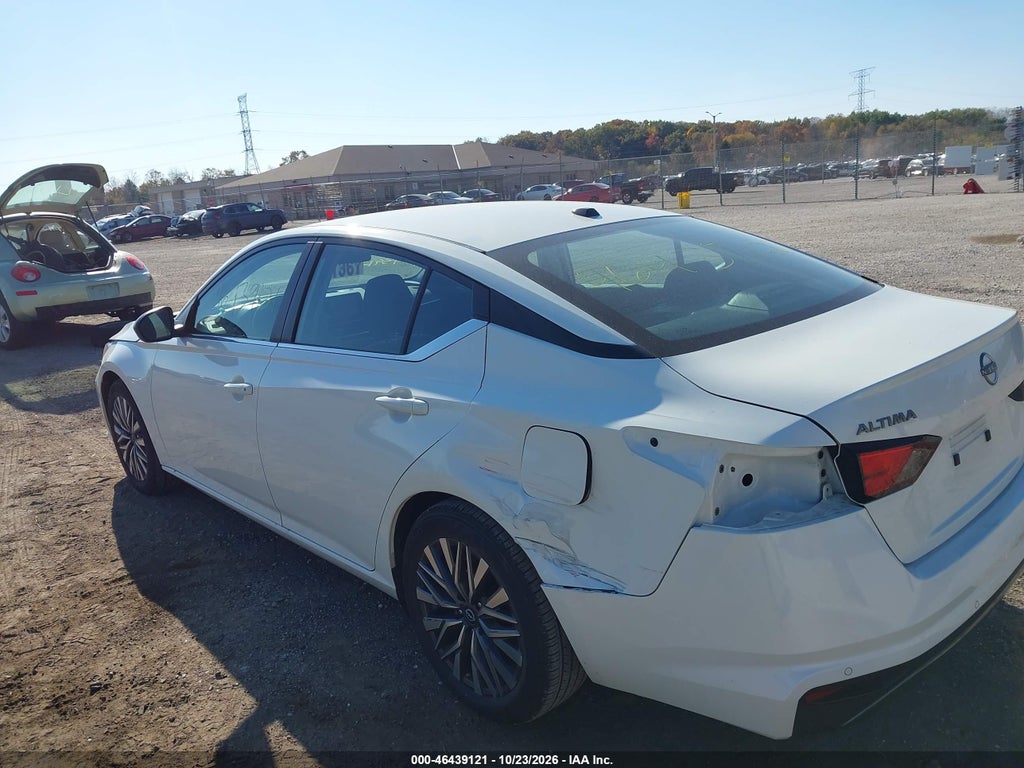 2026 Nissan Altima SV FWD photo 3