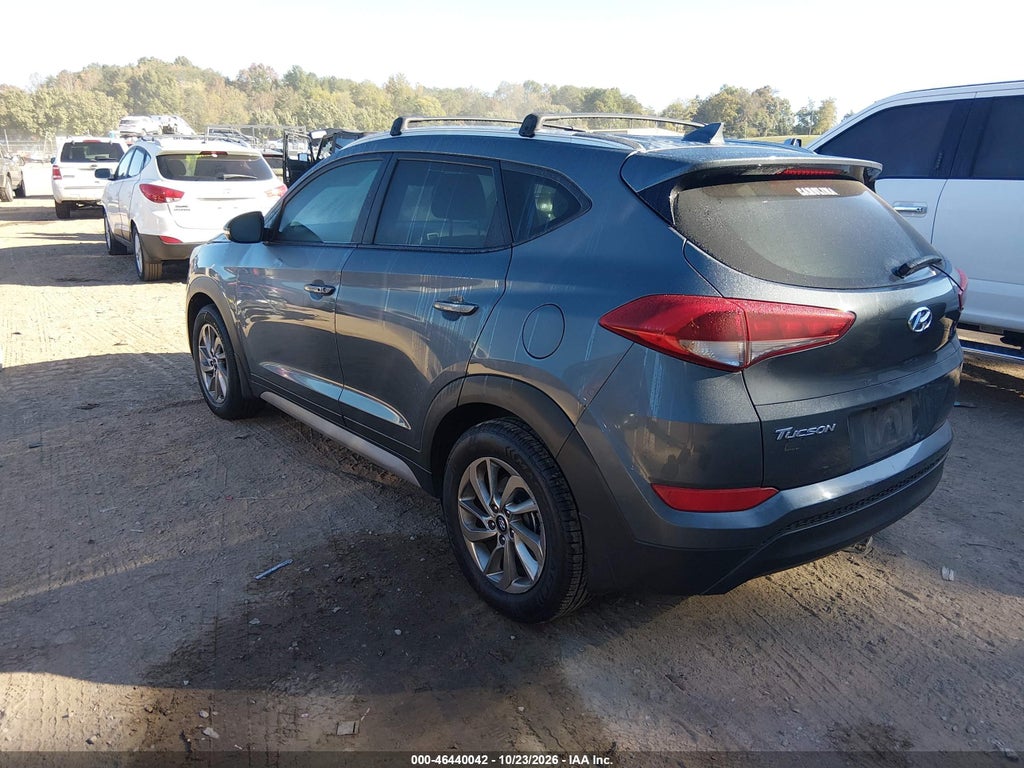 2017 Hyundai Tucson SE Plus photo 3