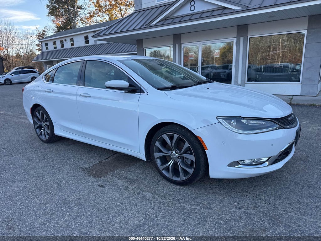 2015 Chrysler 200 C photo 1