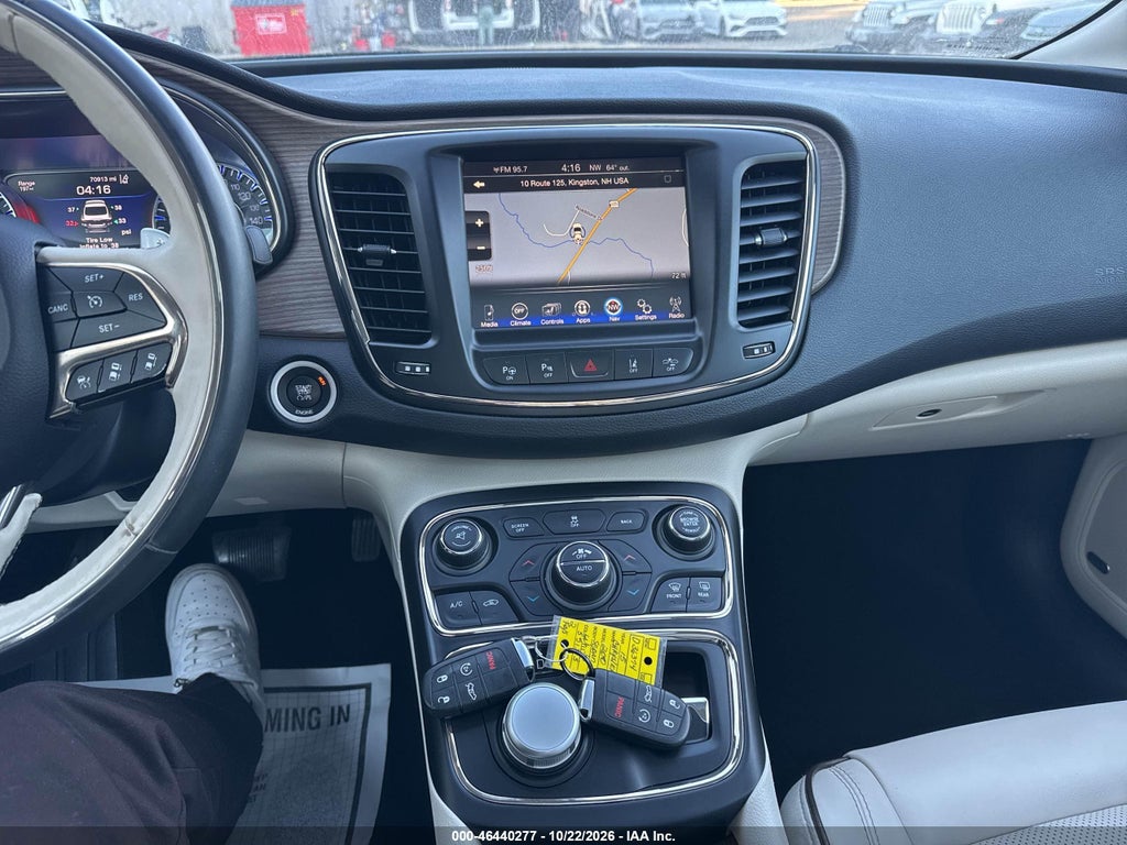 2015 Chrysler 200 C photo 6