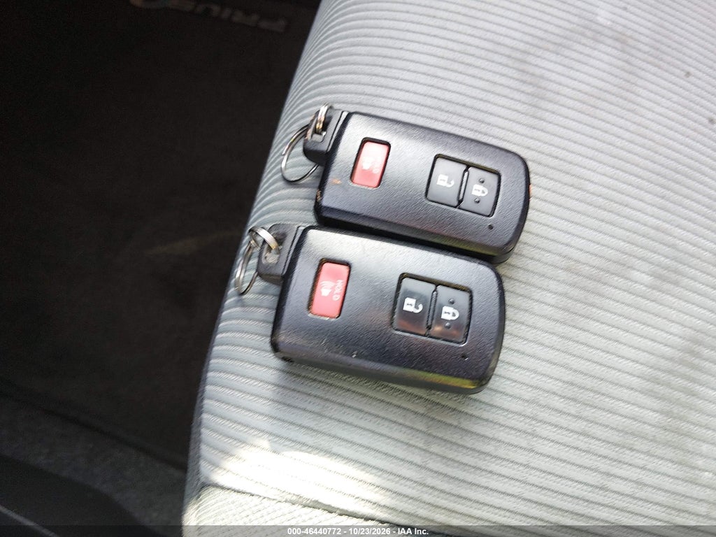 2013 Toyota Prius C Three photo 11