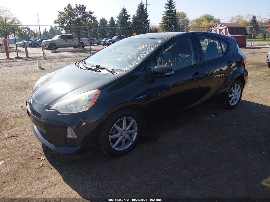 2013 Toyota Prius C Three photo 2