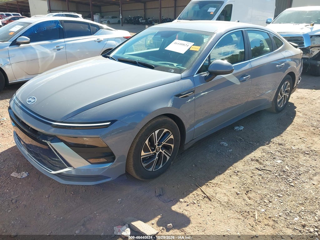 2026 Hyundai Sonata Hybrid Blue photo 2