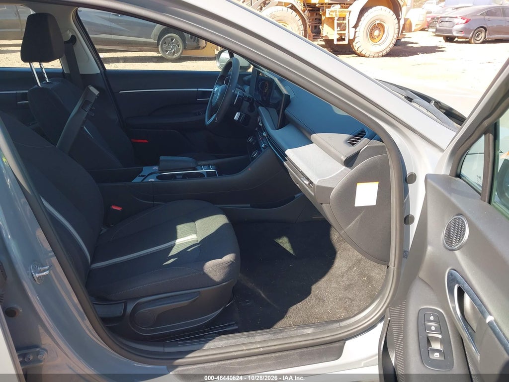 2026 Hyundai Sonata Hybrid Blue photo 5