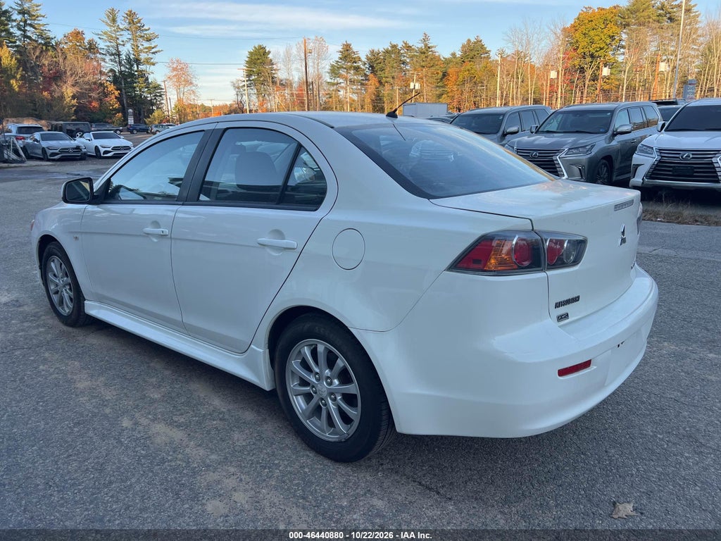 2012 Mitsubishi Lancer SE photo 3