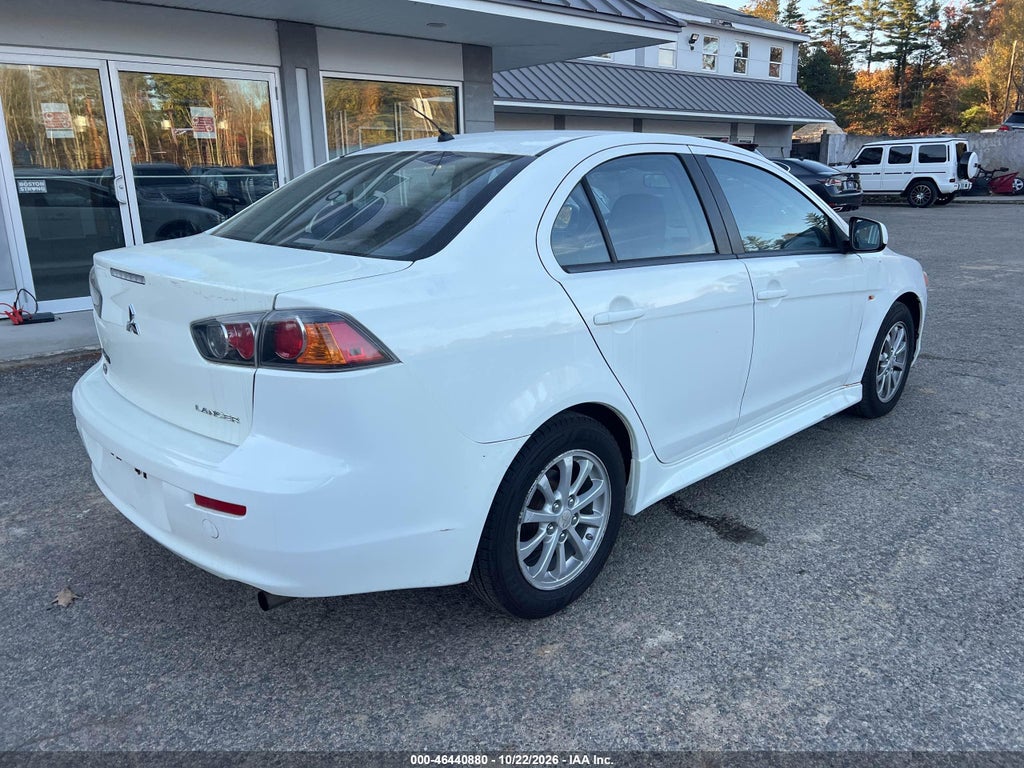 2012 Mitsubishi Lancer SE photo 4