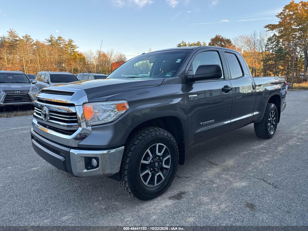 2016 Toyota Tundra SR5 5.7L V8 photo 2