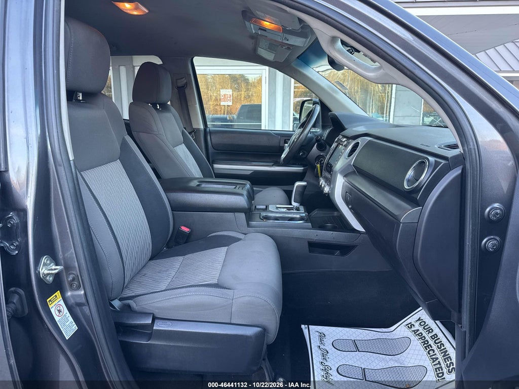 2016 Toyota Tundra SR5 5.7L V8 photo 5