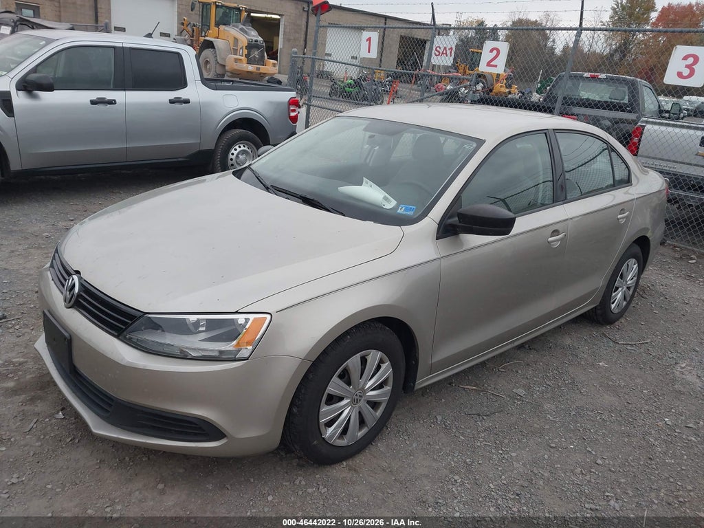 2013 Volkswagen Jetta 2.0L S photo 2