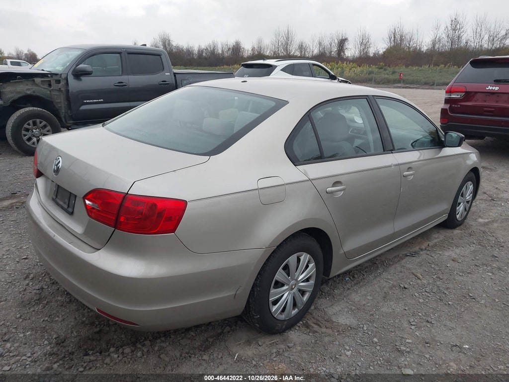 2013 Volkswagen Jetta 2.0L S photo 4