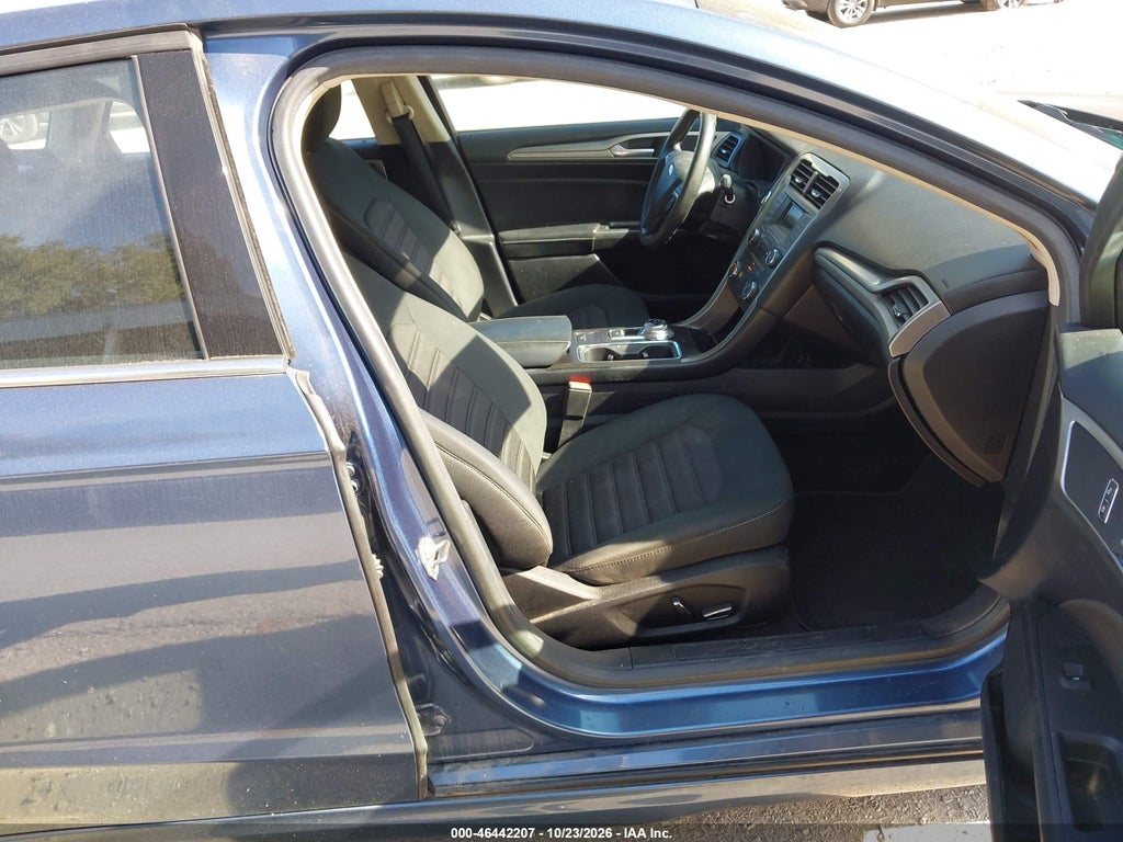2018 Ford Fusion SE photo 5