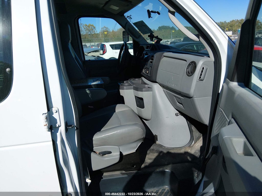 2011 Ford E-350 Super Duty Commercial photo 5