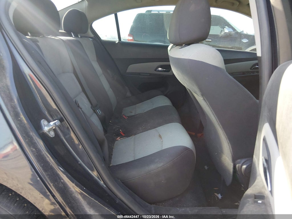 2016 Chevrolet Cruze Limited LS Auto photo 8