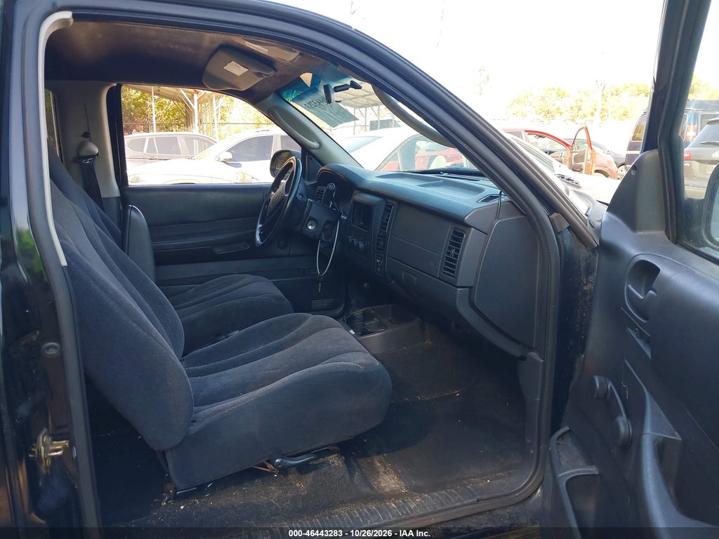2004 Dodge Dakota photo 5