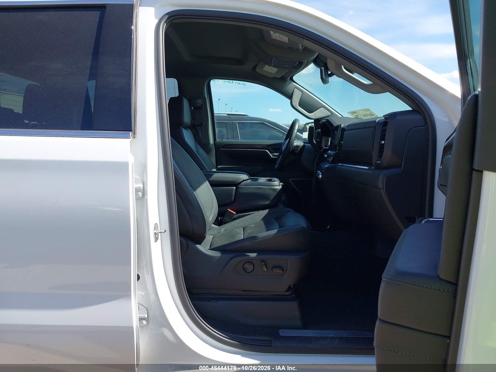 2026 GMC Sierra 1500 , Short Bed, Slt, RWD photo 5
