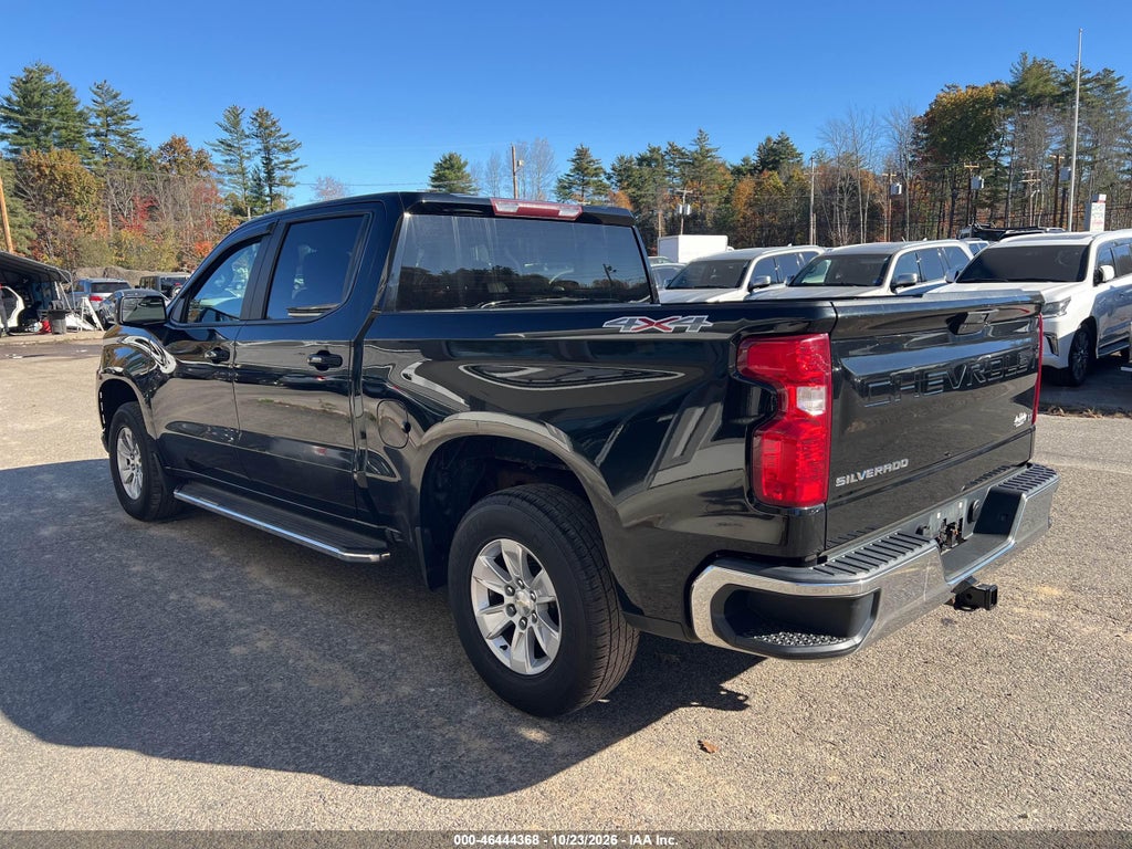 2020 Chevrolet Silverado 1500 4WD Short BED LT photo 3
