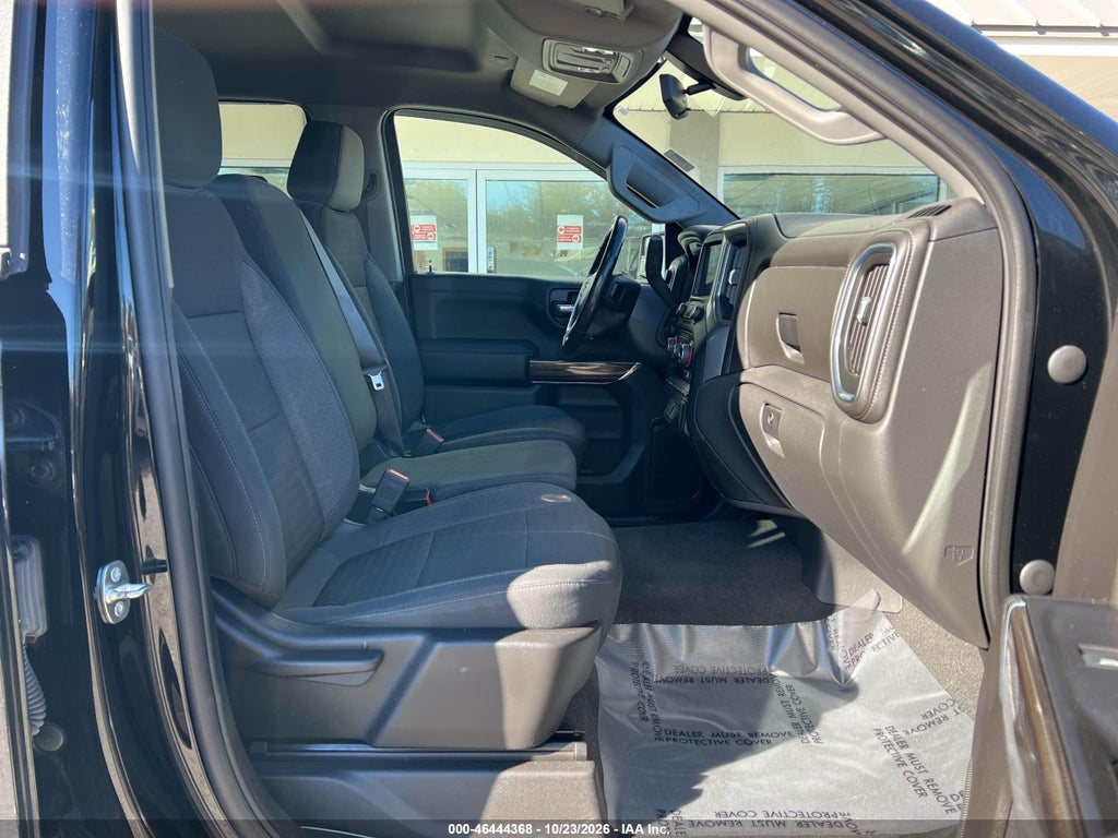 2020 Chevrolet Silverado 1500 4WD Short BED LT photo 5