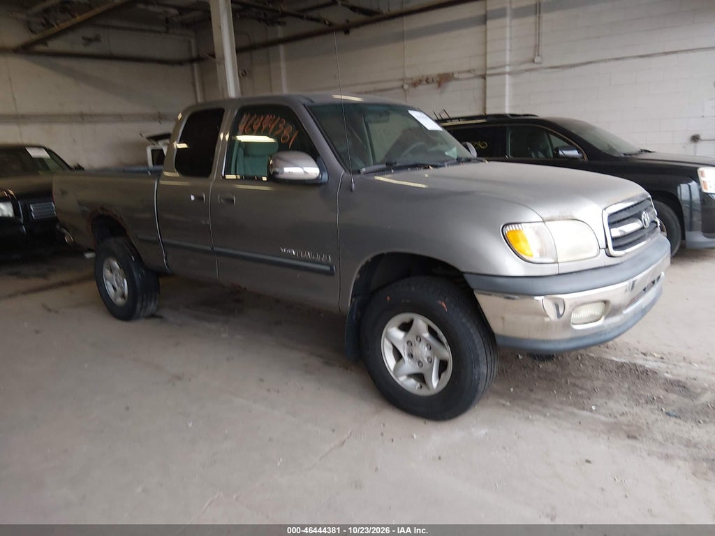2002 Toyota Tundra SR5 V8 photo 1