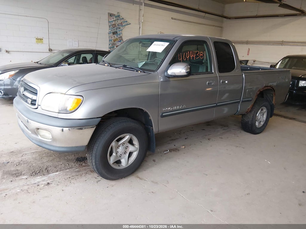 2002 Toyota Tundra SR5 V8 photo 2
