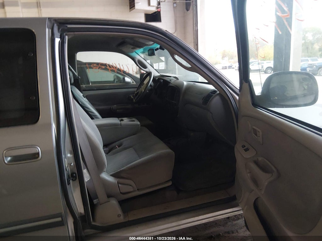 2002 Toyota Tundra SR5 V8 photo 5