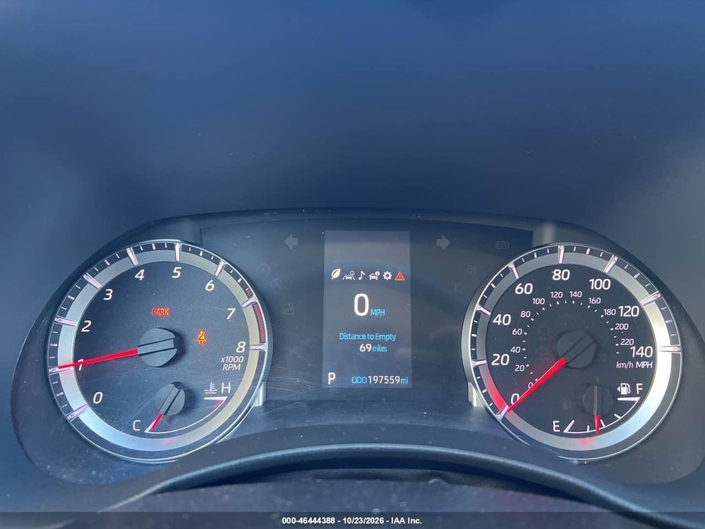 2020 Toyota Highlander LE photo 7