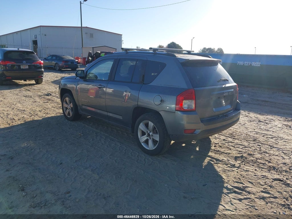 2012 Jeep Compass Sport photo 3