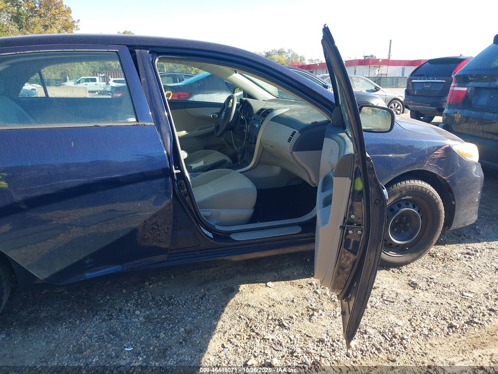 2011 Toyota Corolla photo 5