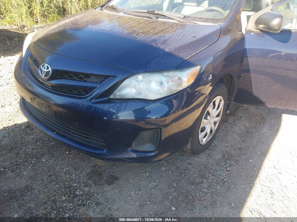 2011 Toyota Corolla photo 6