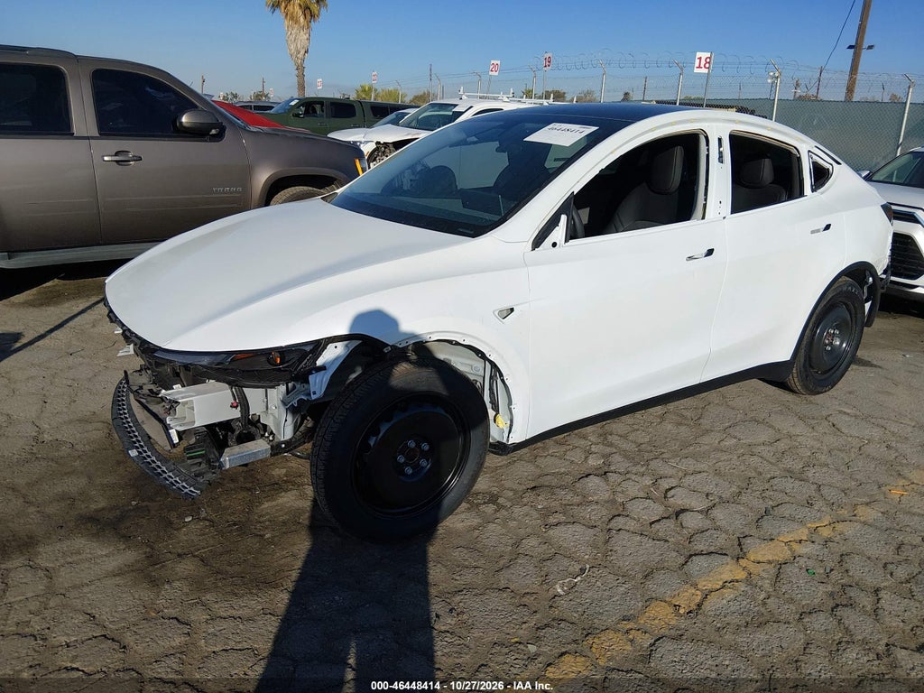 2026 Tesla Model Y Premium Rear-Wheel Drive/Rear-Wheel Drive photo 2