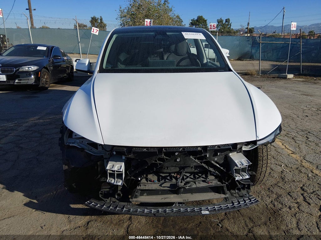2026 Tesla Model Y Premium Rear-Wheel Drive/Rear-Wheel Drive photo 6