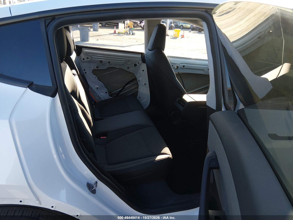 2026 Tesla Model Y Premium Rear-Wheel Drive/Rear-Wheel Drive photo 8