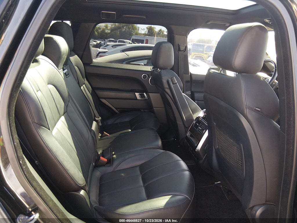 2017 Land Rover Range Rover Sport 3.0L V6 Supercharged SE photo 8