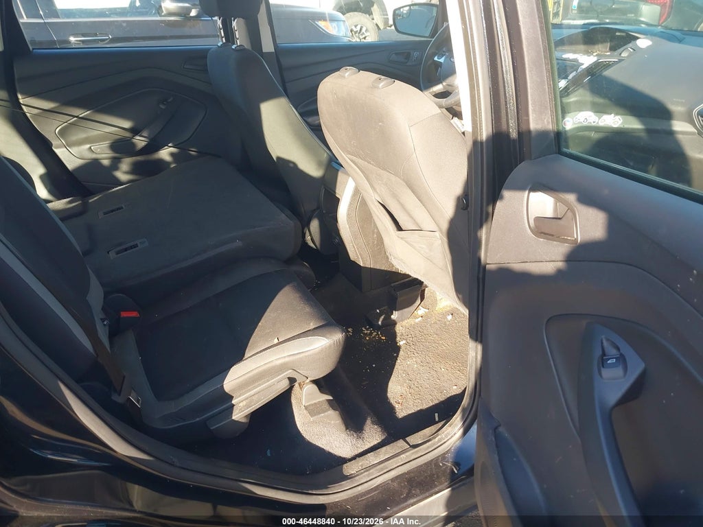 2015 Ford Escape S photo 8