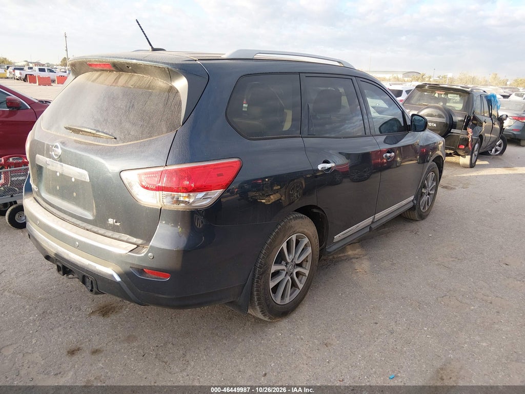2015 Nissan Pathfinder SL photo 4