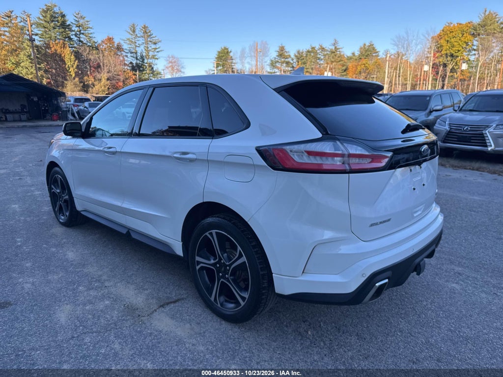 2020 Ford Edge ST photo 3