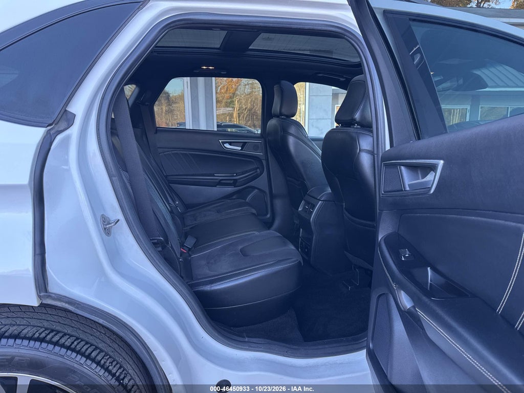 2020 Ford Edge ST photo 8