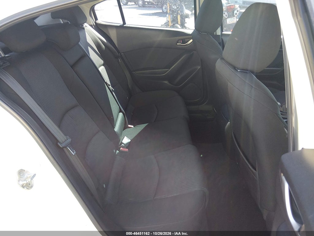2016 Mazda MAZDA3 I Touring photo 8