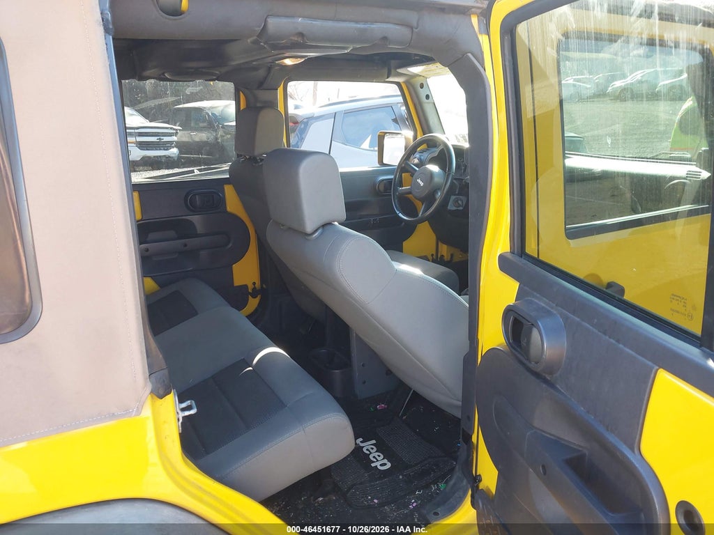 2009 Jeep Wrangler Unlimited X photo 8