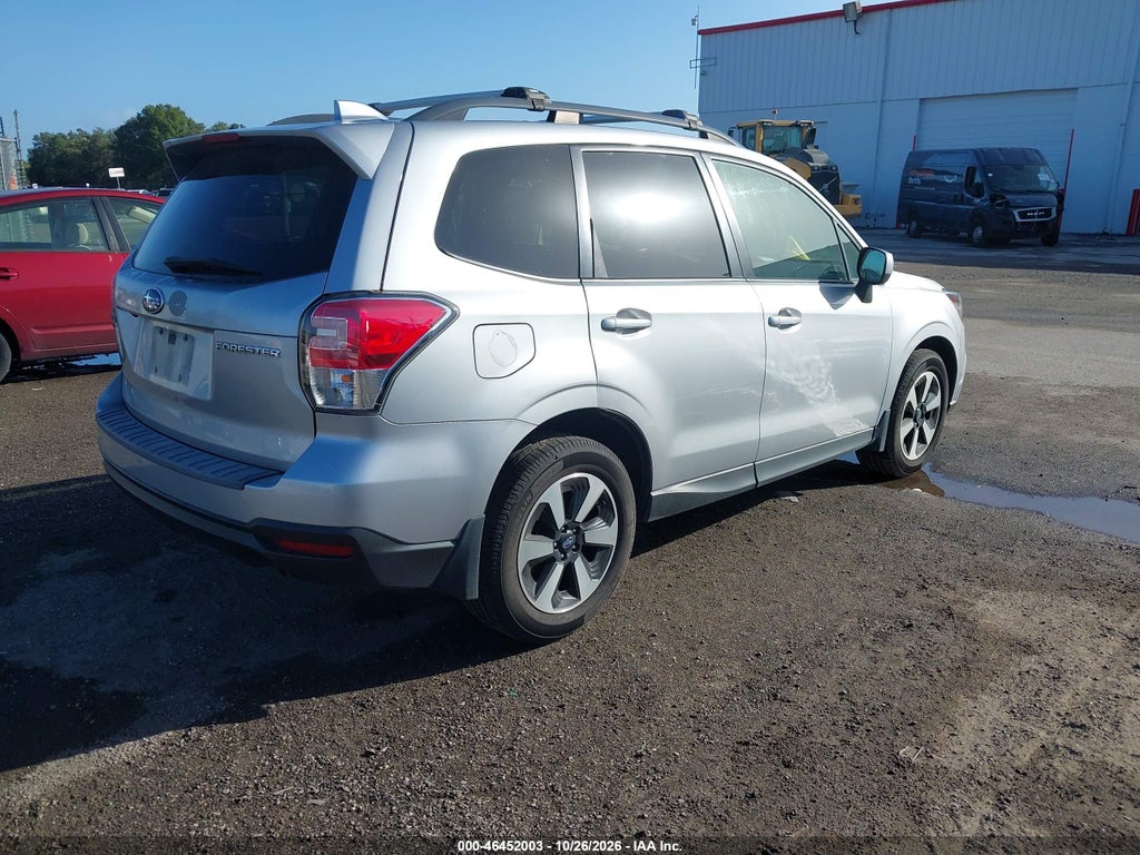 2018 Subaru Forester 2.5I Premium photo 4