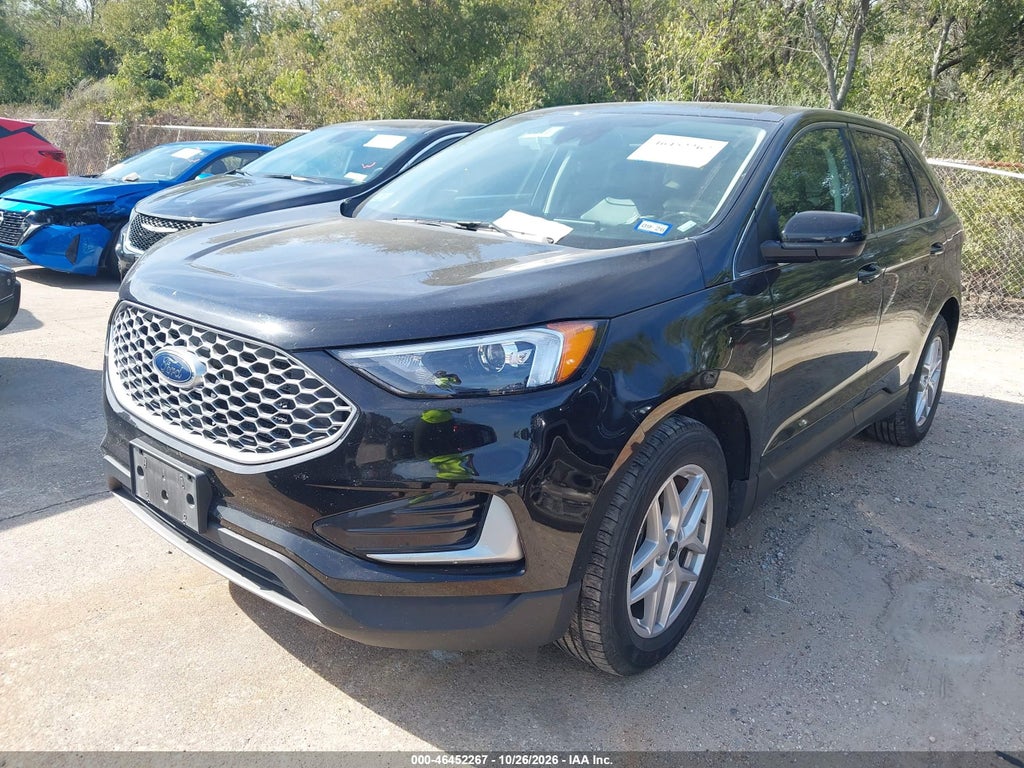 2024 Ford Edge SEL photo 2
