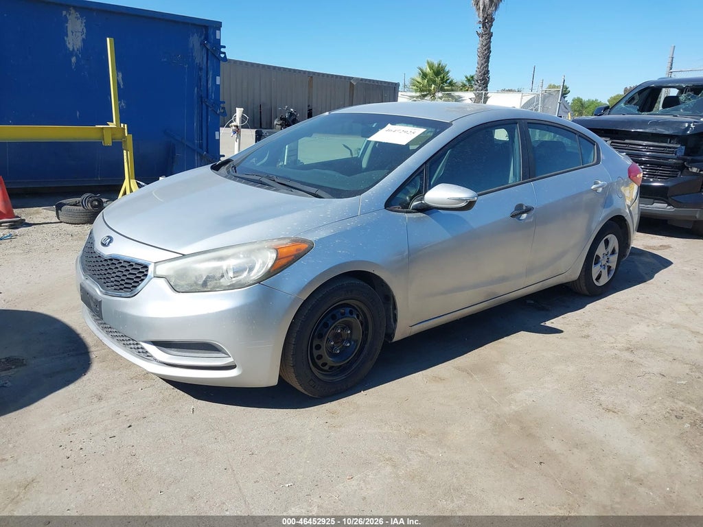 2016 Kia Forte LX photo 2