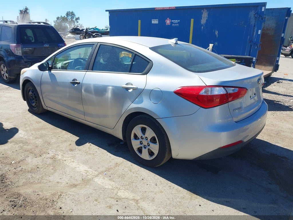 2016 Kia Forte LX photo 3